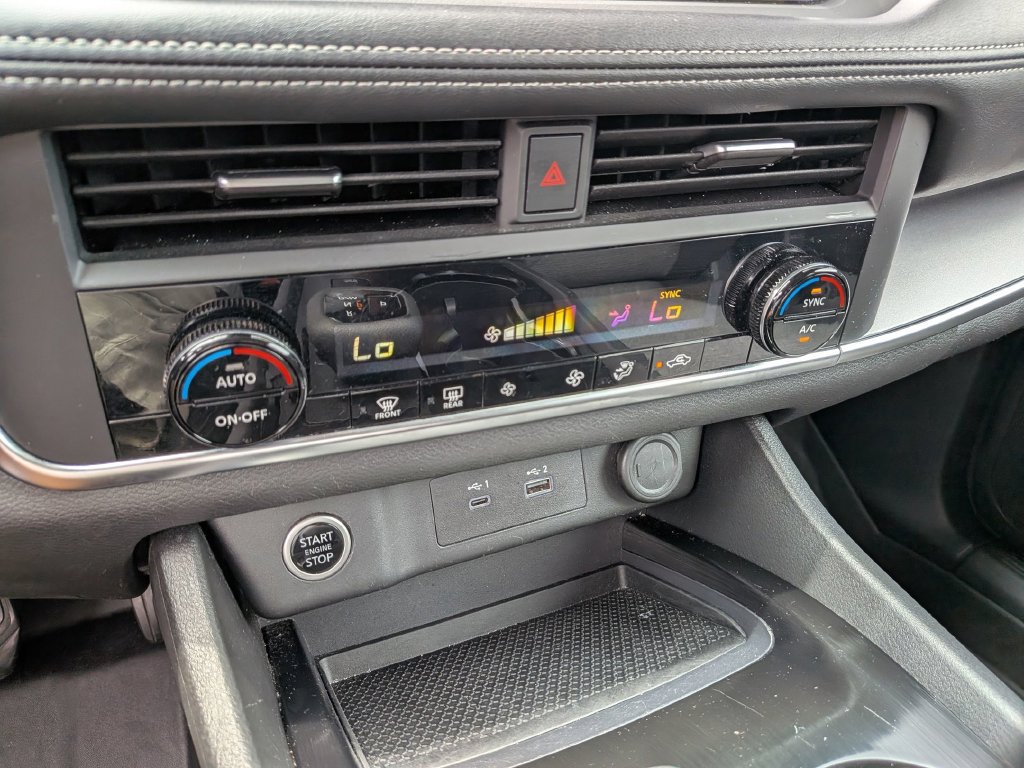 Used 2023 Nissan Rogue SV FWD image 22