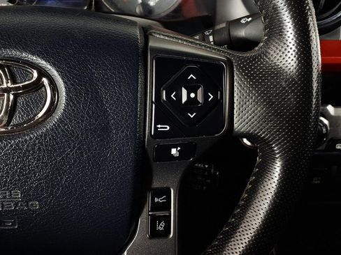 Used 2020 Toyota Tacoma TRD Sport AWD/4WD image 20