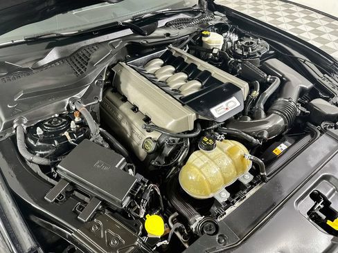 Used 2017 Ford Mustang GT Premium w/ Equipment Group 401A RWD image 25
