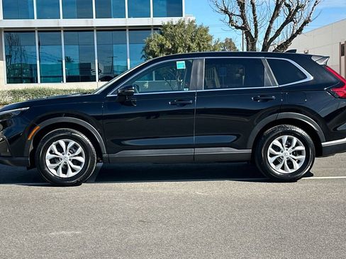 Certified 2025 Honda CR-V LX image 7