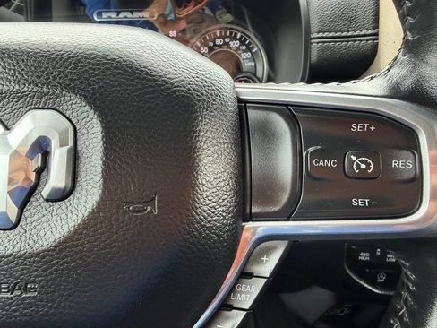Used 2022 RAM 1500 Laramie AWD/4WD image 6
