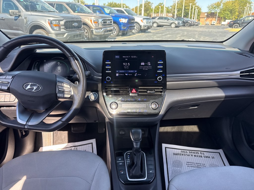 Used 2022 Hyundai Ioniq SEL FWD image 18