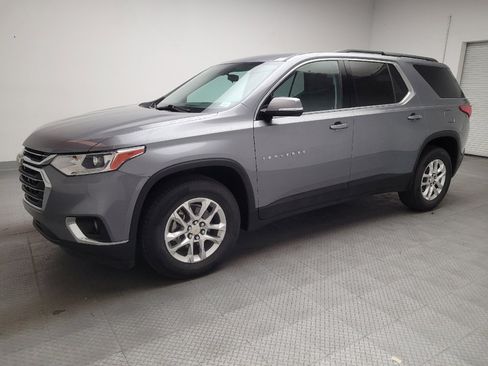 Used 2019 Chevrolet Traverse LT FWD image 2
