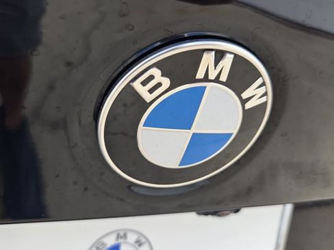 Used 2024 BMW 330i Sedan w/ Convenience Package RWD image 15