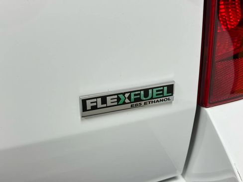 Used 2012 Chevrolet Suburban LT image 12