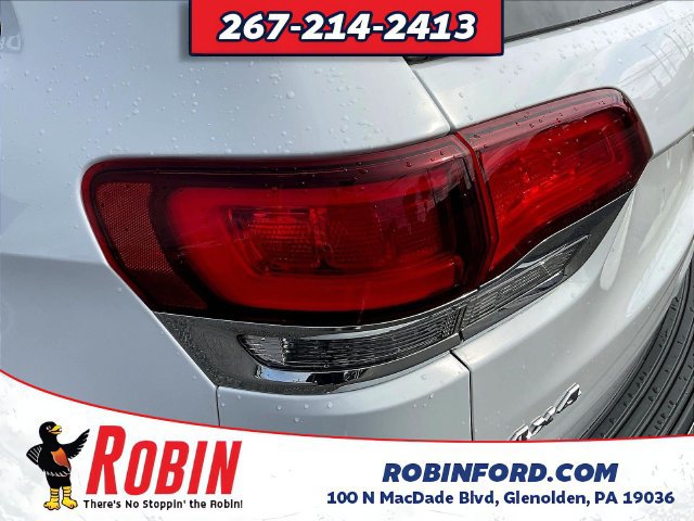 Used 2022 Jeep Grand Cherokee Laredo E AWD/4WD image 23