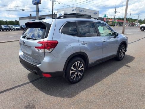 Certified 2023 Subaru Forester Limited AWD/4WD image 3