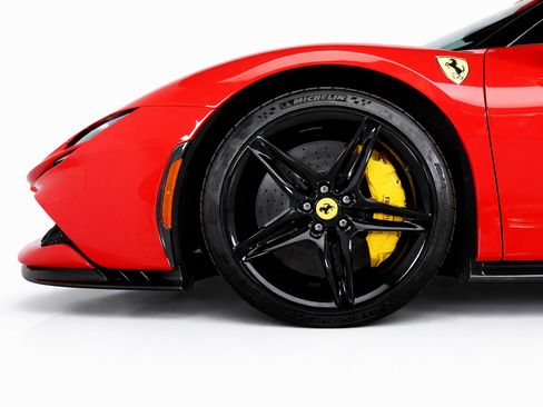 Used 2025 Ferrari SF90 Spider Base image 34