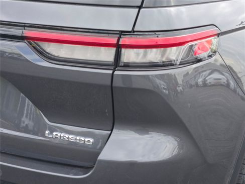 Certified 2024 Jeep Grand Cherokee Laredo RWD image 14
