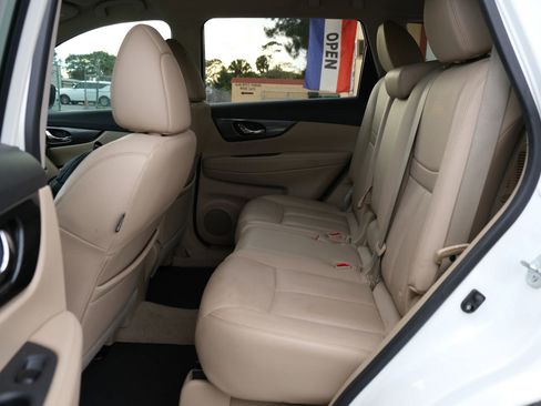 Used 2015 Nissan Rogue SL image 22