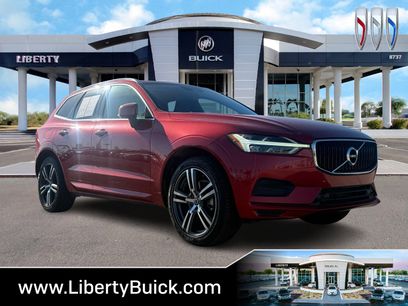 Used 2019 Volvo XC60 T5 Momentum w/ Multimedia Package