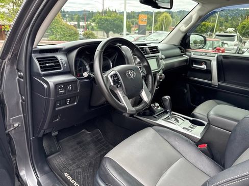 Used 2016 Toyota 4Runner SR5 Premium AWD/4WD image 6