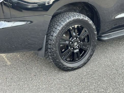 Used 2018 Toyota Sequoia TRD Sport image 32