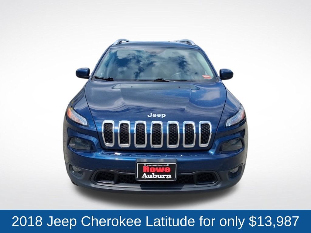 Used 2018 Jeep Cherokee Latitude w/ Cold Weather Group AWD/4WD image 2