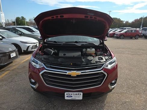 Used 2019 Chevrolet Traverse LT w/ LT Premium Package image 13