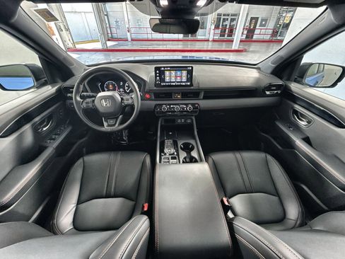 Used 2025 Honda Pilot TrailSport image 23
