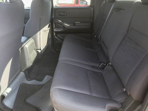 Used 2022 Nissan Frontier S w/ Technology Package RWD image 16