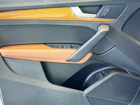 Used 2023 Audi Q5 e Premium image 17