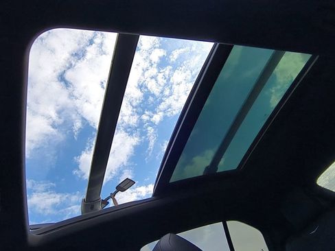 Used 2019 Cadillac XT4 Premium Luxury image 21