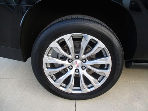 Used 2022 GMC Yukon XL Denali w/ Max Trailering Package image 11