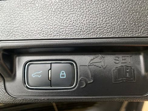 Used 2023 Ford Explorer XLT w/ Equipment Group 202A image 8