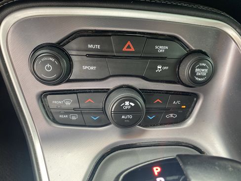 Used 2020 Dodge Challenger SXT w/ Blacktop Package image 16