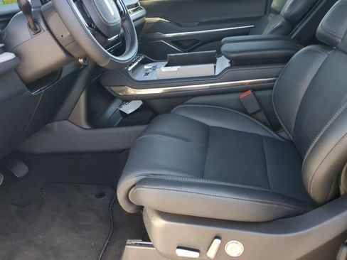 New 2025 Lincoln Navigator L Reserve w/ Jet Appearance Package image 11