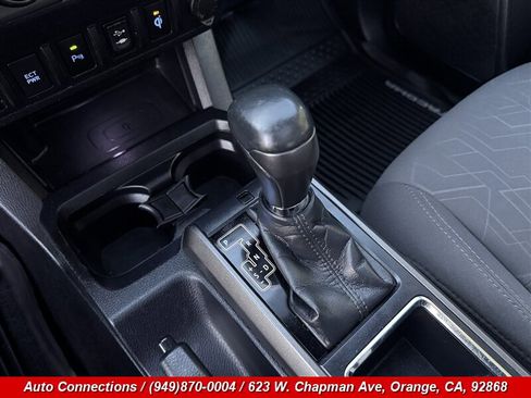 Used 2017 Toyota Tacoma TRD Off-Road image 14