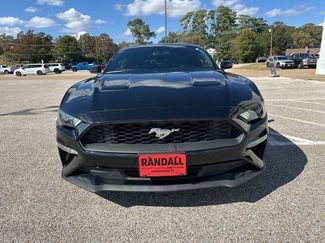 Used 2018 Ford Mustang Coupe video 2
