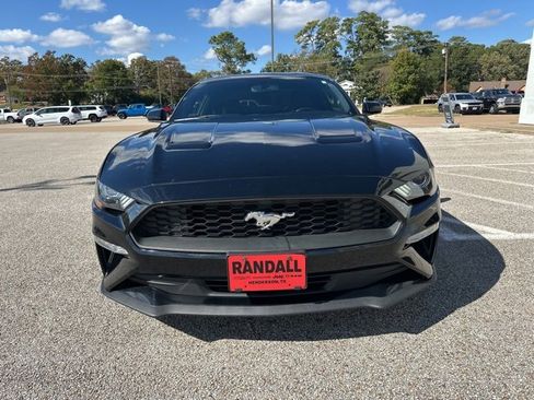 Used 2018 Ford Mustang Coupe image 2