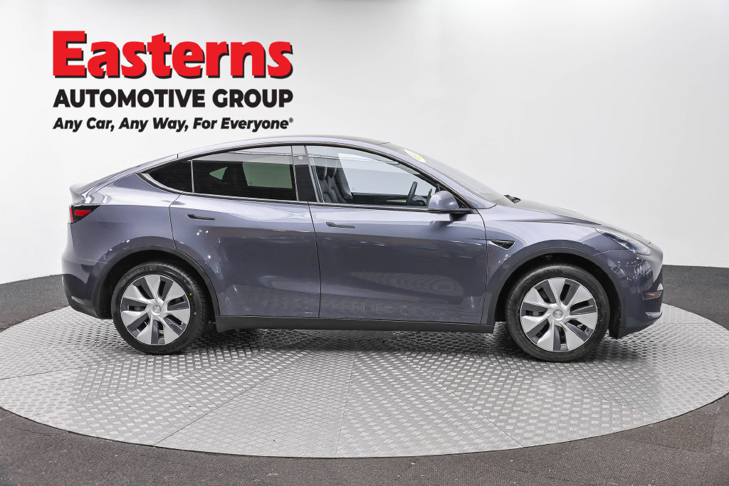 Used 2023 Tesla Model Y Long Range AWD/4WD image 5