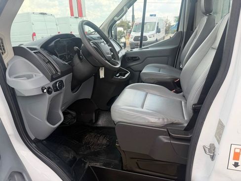 Used 2017 Ford Transit 250 138 RWD image 21