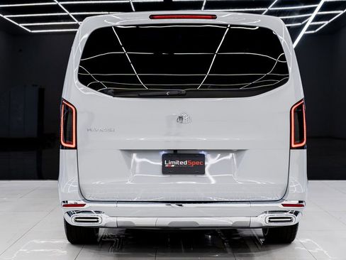 Used 2023 Mercedes-Benz Metris Passenger image 16