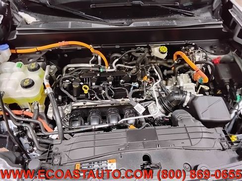Used 2024 Ford Maverick Lariat w/ Black Appearance Package FWD image 9