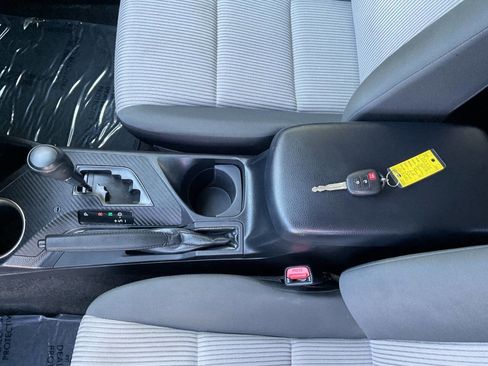 Used 2014 Toyota RAV4 LE FWD image 23