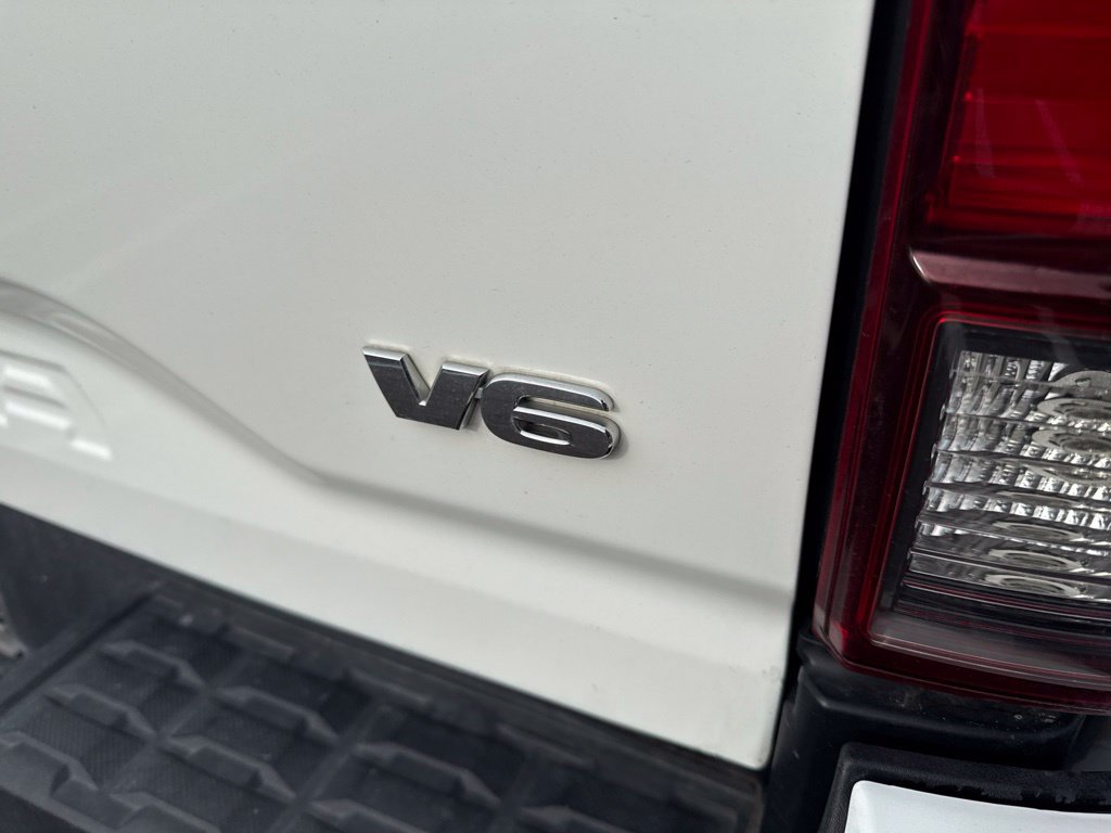 Used 2020 Toyota Tacoma SR AWD/4WD image 12