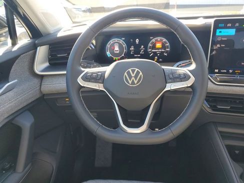 New 2026 Volkswagen Tiguan S FWD image 17
