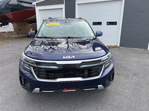 Used 2024 Kia Seltos SX w/ SX Sunroof Package AWD/4WD image 2
