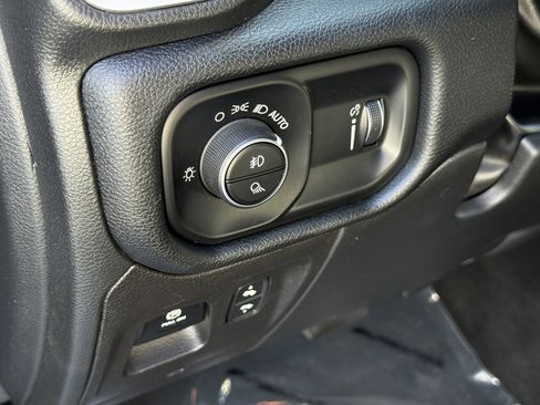 Used 2022 RAM 1500 Lone Star image 25