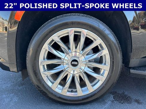 Used 2024 Cadillac Escalade ESV Premium Luxury image 11