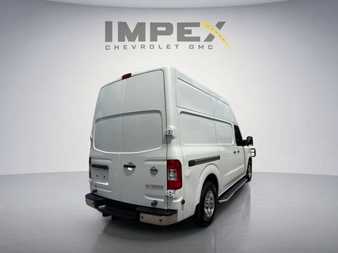 Used 2018 Nissan NV 3500 SL RWD image 5