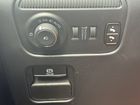 Used 2025 Chevrolet Equinox EV LT w/ Comfort Package FWD image 12