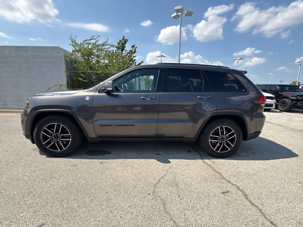 Used 2019 Jeep Grand Cherokee Trailhawk AWD/4WD image 2