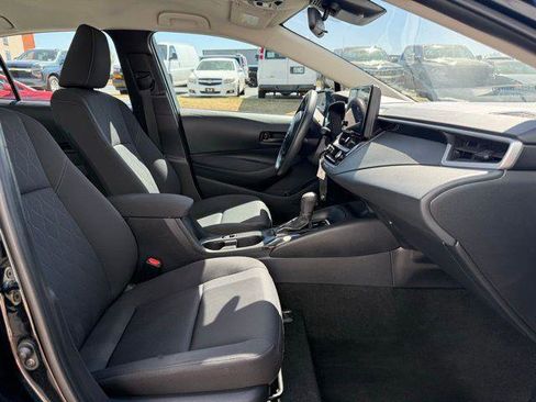 Used 2024 Toyota Corolla LE image 3