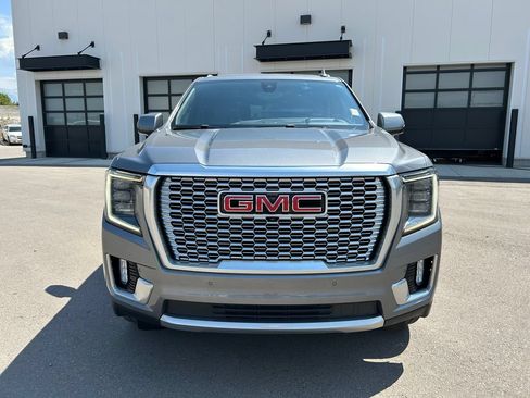 Used 2021 GMC Yukon XL Denali w/ Denali Ultimate Package AWD/4WD image 5