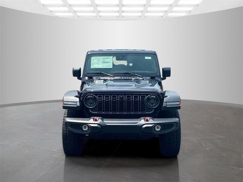 New 2025 Jeep Gladiator Rubicon w/ Convenience Group image 8