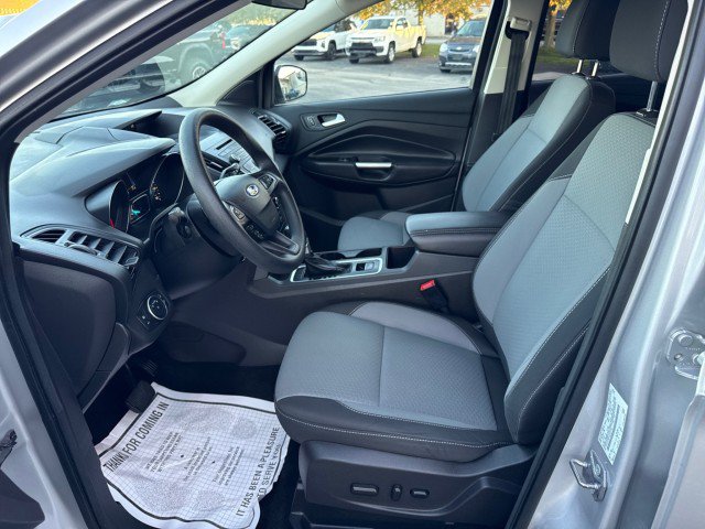 Used 2017 Ford Escape SE FWD image 15