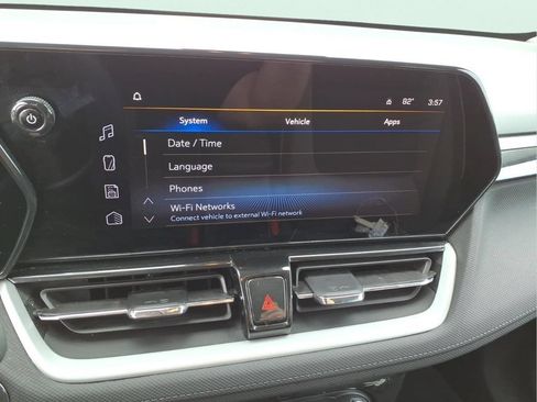 Used 2024 Chevrolet TrailBlazer LT FWD image 26
