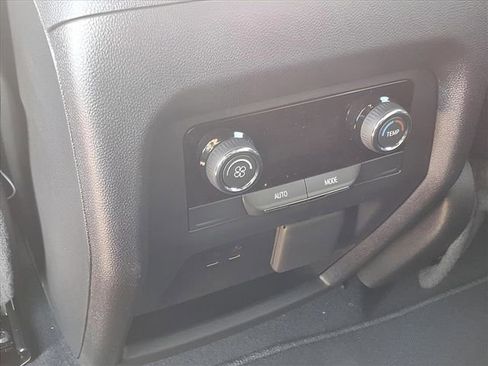 New 2026 Chevrolet Traverse LT w/ Midnight/Sport Edition image 23