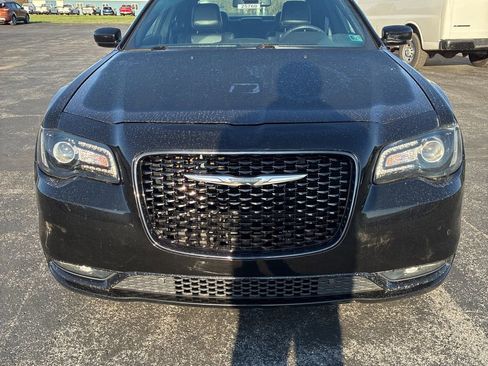 Used 2017 Chrysler 300 S w/ 300S Premium Group AWD/4WD image 8